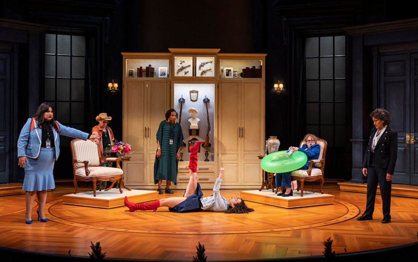 Photos: First Look at POTUS at Steppenwolf Theatre Photos: First Look at POTUS at Steppenwolf Theatre Image