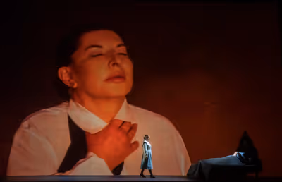 Sophie Bevan, Marina Abramović
 Photo