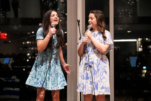 Dalya Knapp and Sophie Knapp Photo