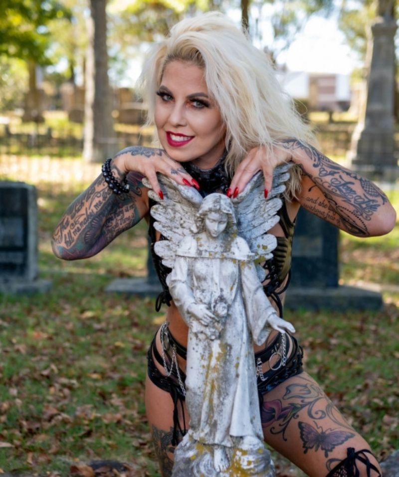 Feature: MICHELLE MARTINDILL, Finalist at Face Of Horror  Image