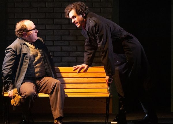 Gabriel Graetz (Syd Armfield), John Hardin (Peter Mooney) Photo