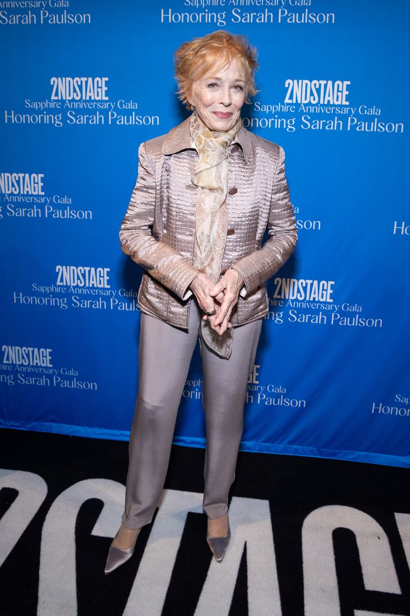 Photos: Stars Walk the Red Carpet for Second Stage's Sapphire Anniversary Gala Honoring Sarah Paulson — photo 22 of 45
