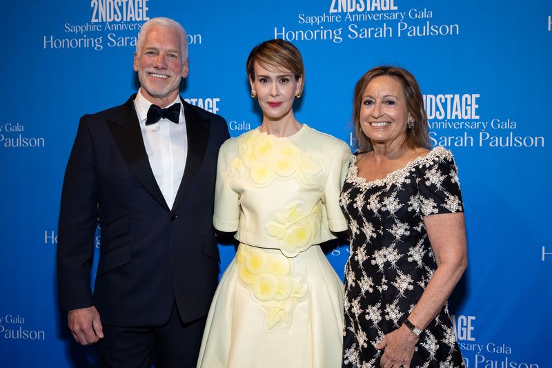 Photos: Stars Walk the Red Carpet for Second Stage's Sapphire Anniversary Gala Honoring Sarah Paulson — photo 23 of 45