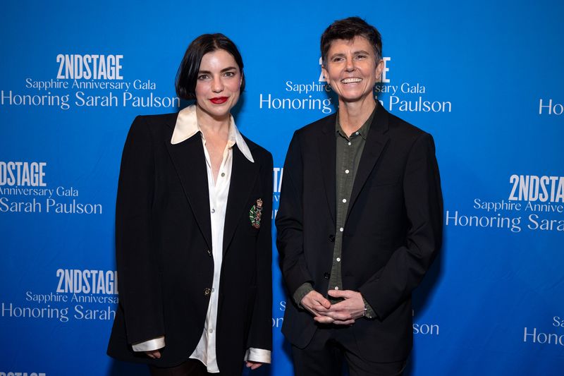 Photos: Stars Walk the Red Carpet for Second Stage's Sapphire Anniversary Gala Honoring Sarah Paulson — photo 27 of 45