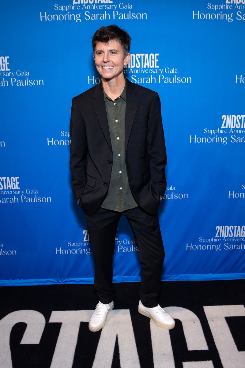 Photos: Stars Walk the Red Carpet for Second Stage's Sapphire Anniversary Gala Honoring Sarah Paulson — photo 28 of 45