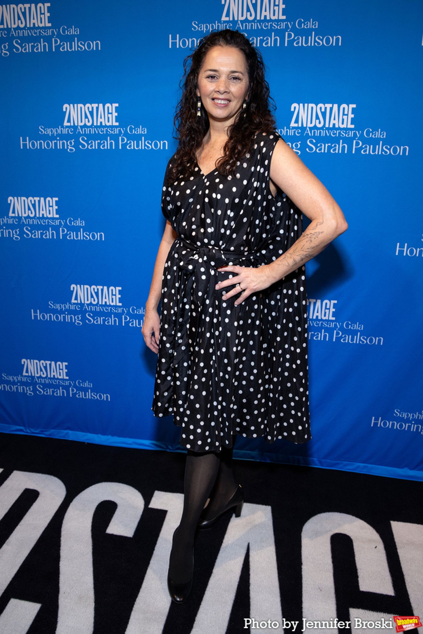 Photos: Stars Walk the Red Carpet for Second Stage's Sapphire Anniversary Gala Honoring Sarah Paulson  Image