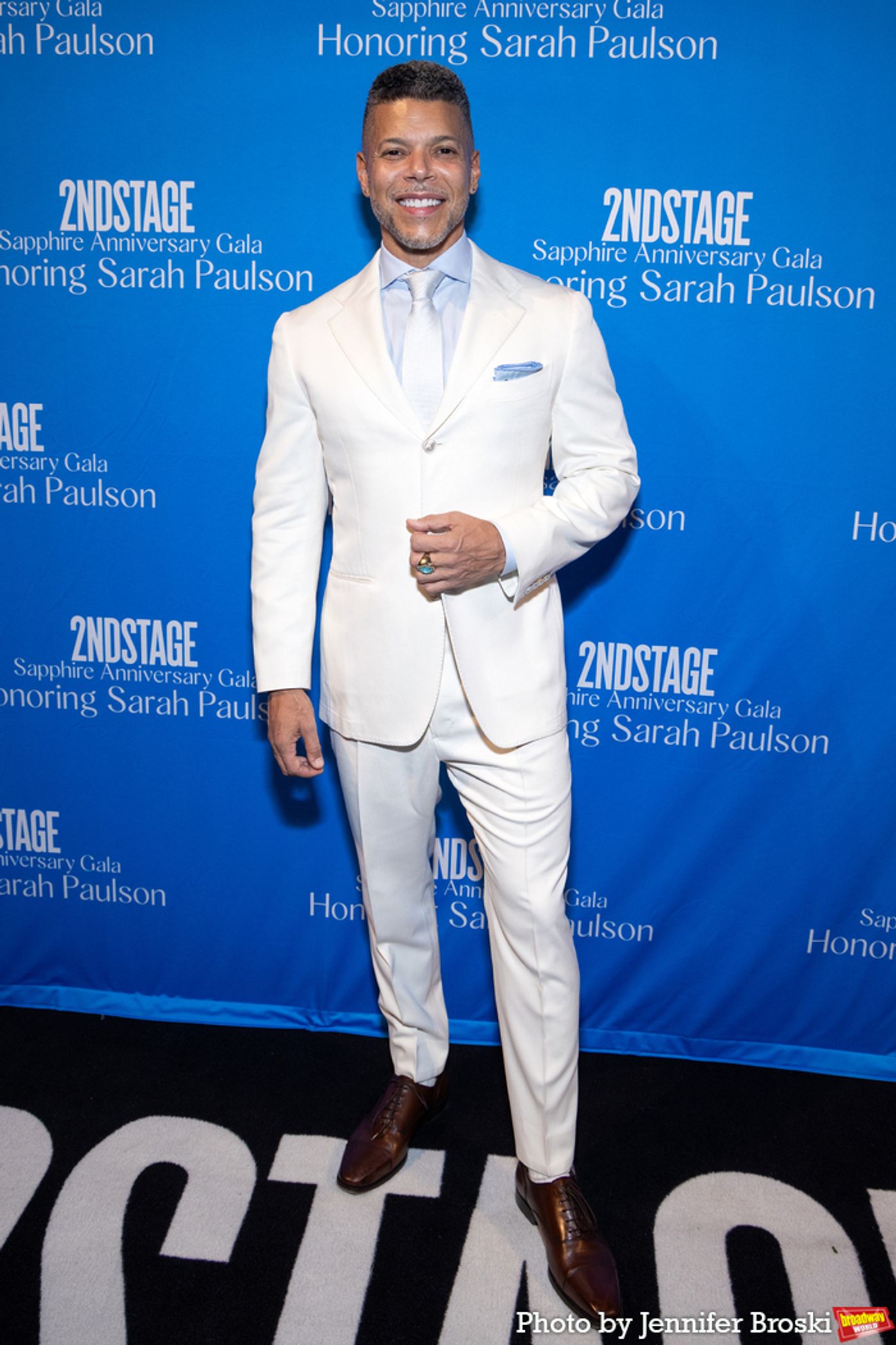 Photos: Stars Walk the Red Carpet for Second Stage's Sapphire Anniversary Gala Honoring Sarah Paulson  Image