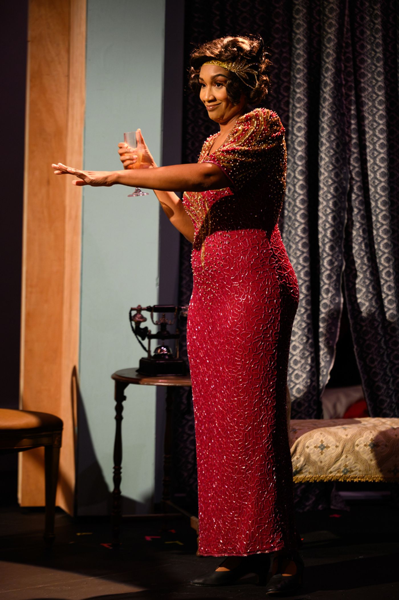 Photos: First Look at MAME at 42nd Street Moon  Image