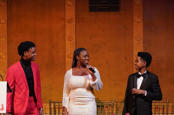 NEW YORK, NEW YORK - NOVEMBER 06: (L-R) Ilario Grant, Bre Jackson and Max Chambers pe Photo