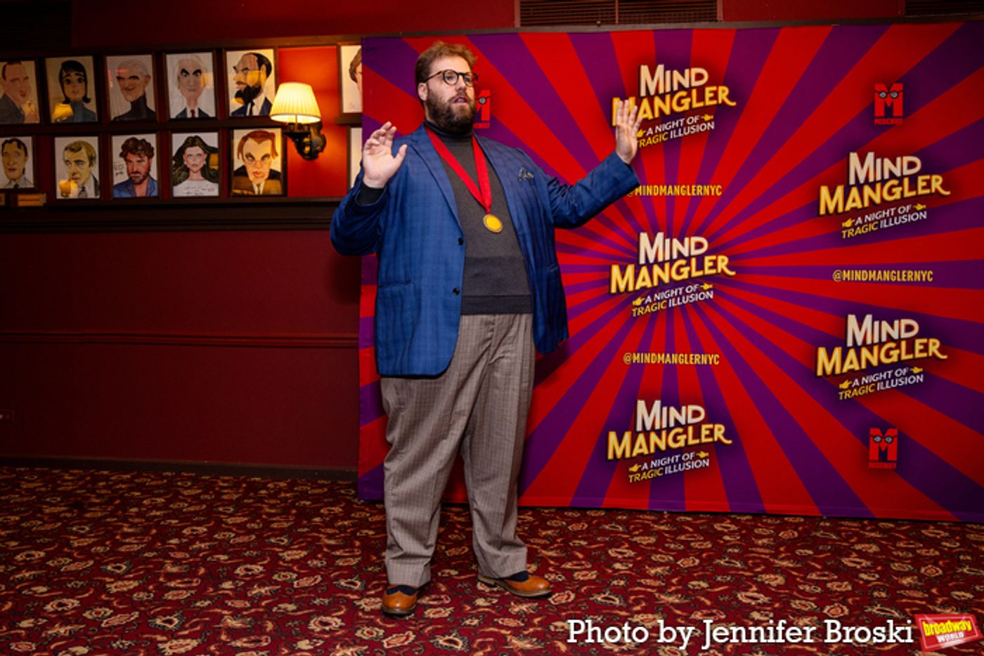 Photos: MIND MANGLER Company Is Getting Ready to Hit the Stage  Image