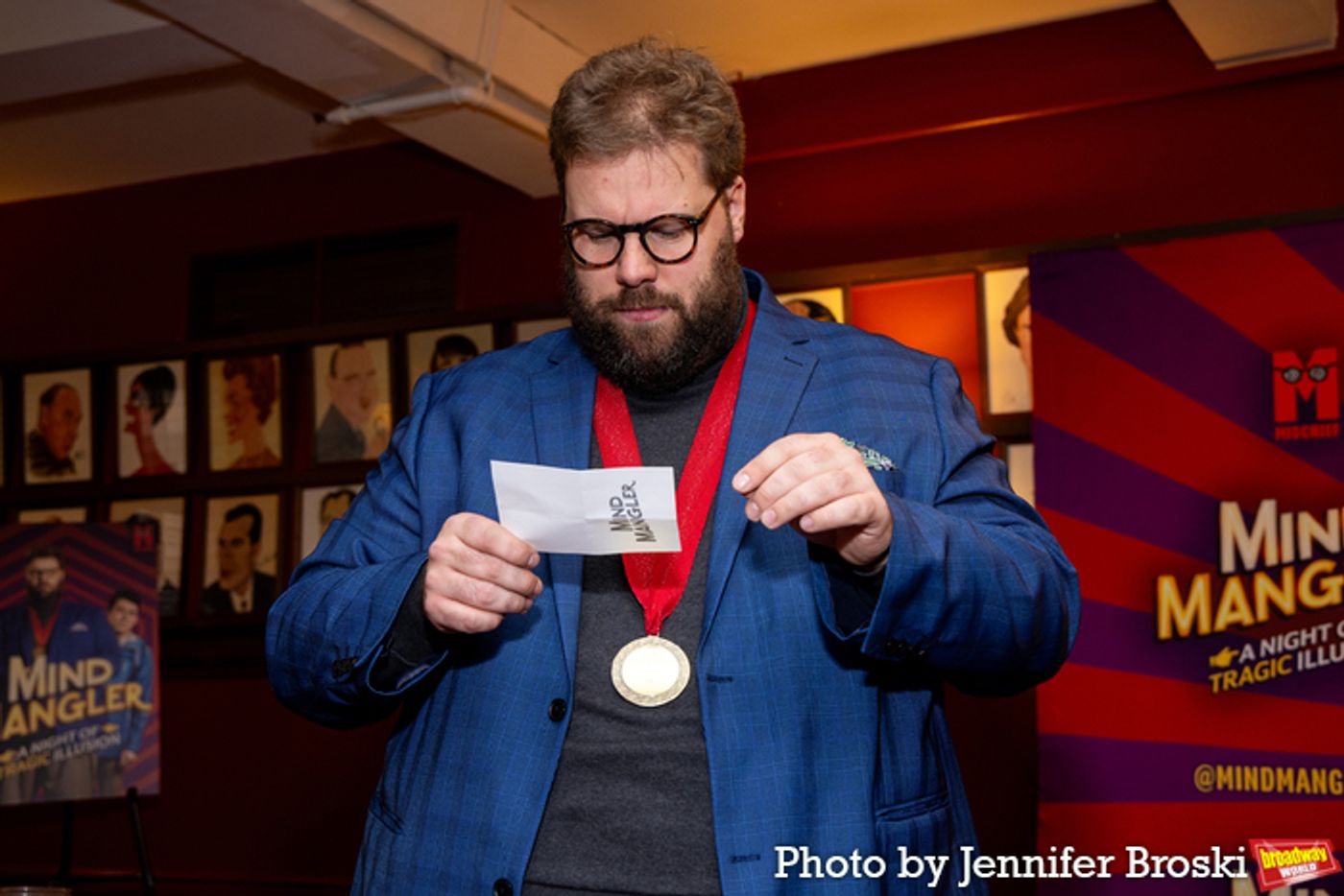 Photos: MIND MANGLER Company Is Getting Ready to Hit the Stage  Image