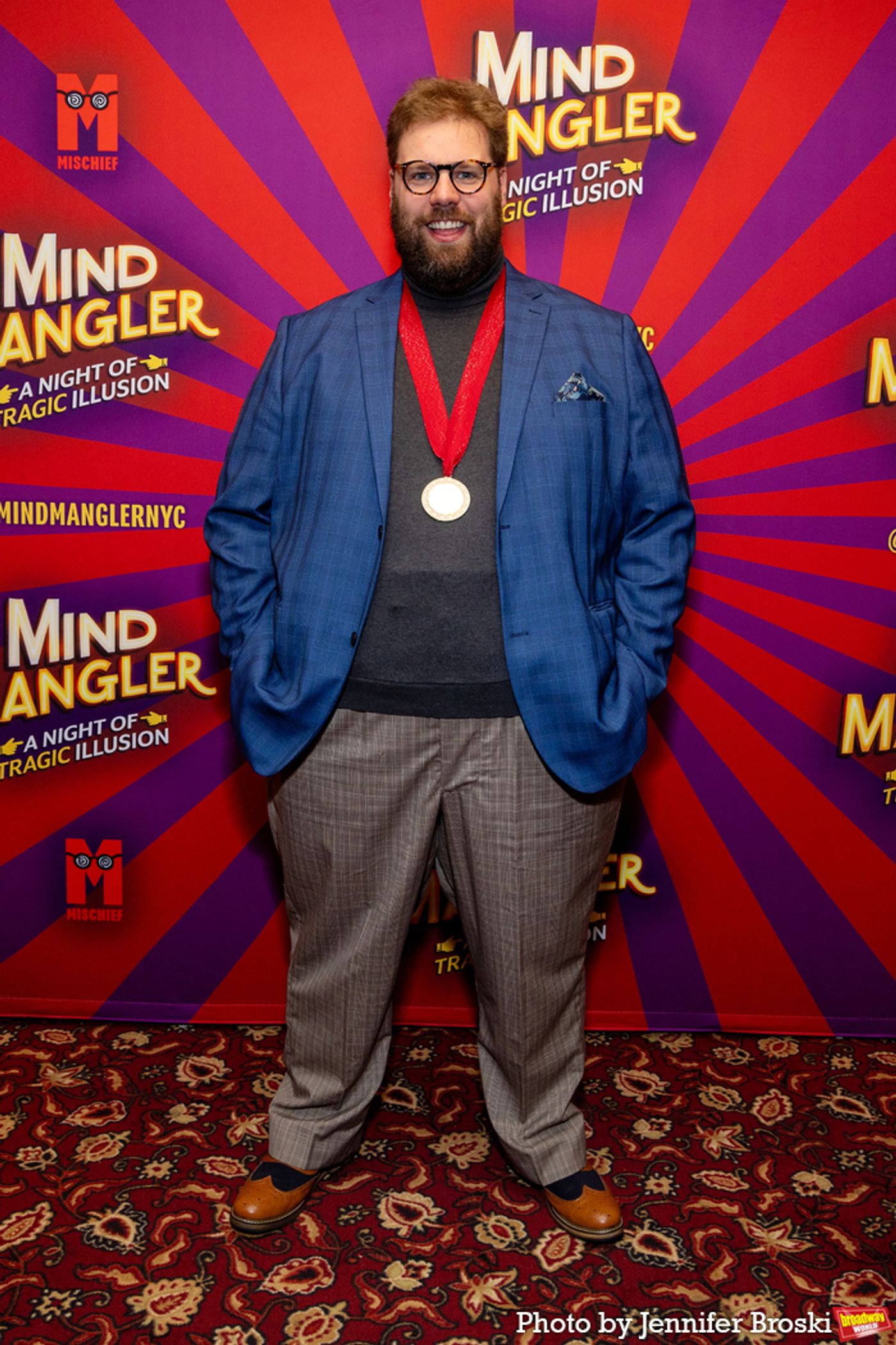 Photos: MIND MANGLER Company Is Getting Ready to Hit the Stage  Image