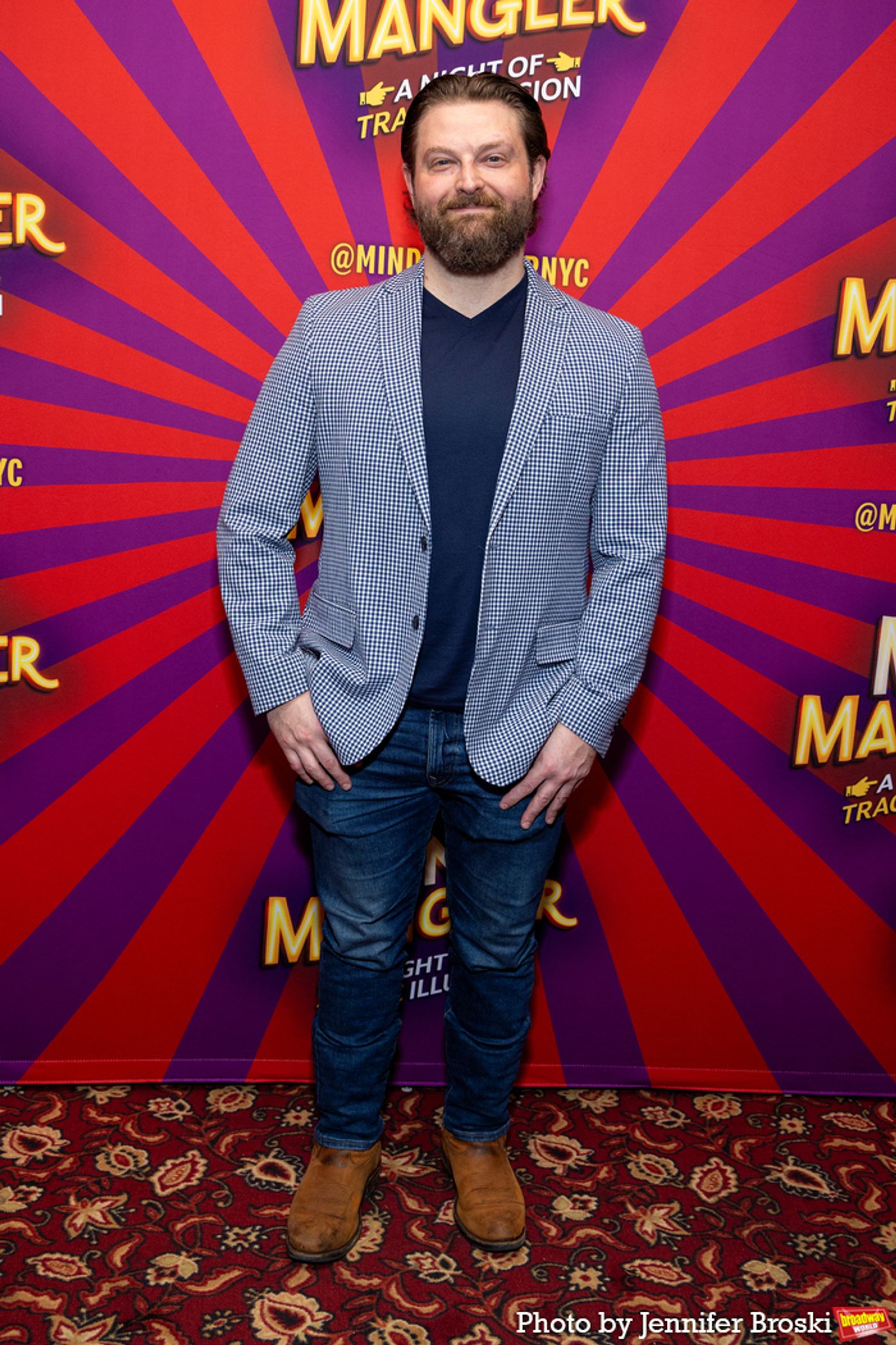 Photos: MIND MANGLER Company Is Getting Ready to Hit the Stage  Image