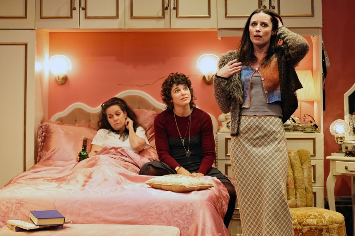 REVIEW: Highly Amusing And Deeply Poignant, THE MEMORY OF WATER Contemplates The Enduring Effect A Person Can Have On Their Loved Ones After Death.  Image