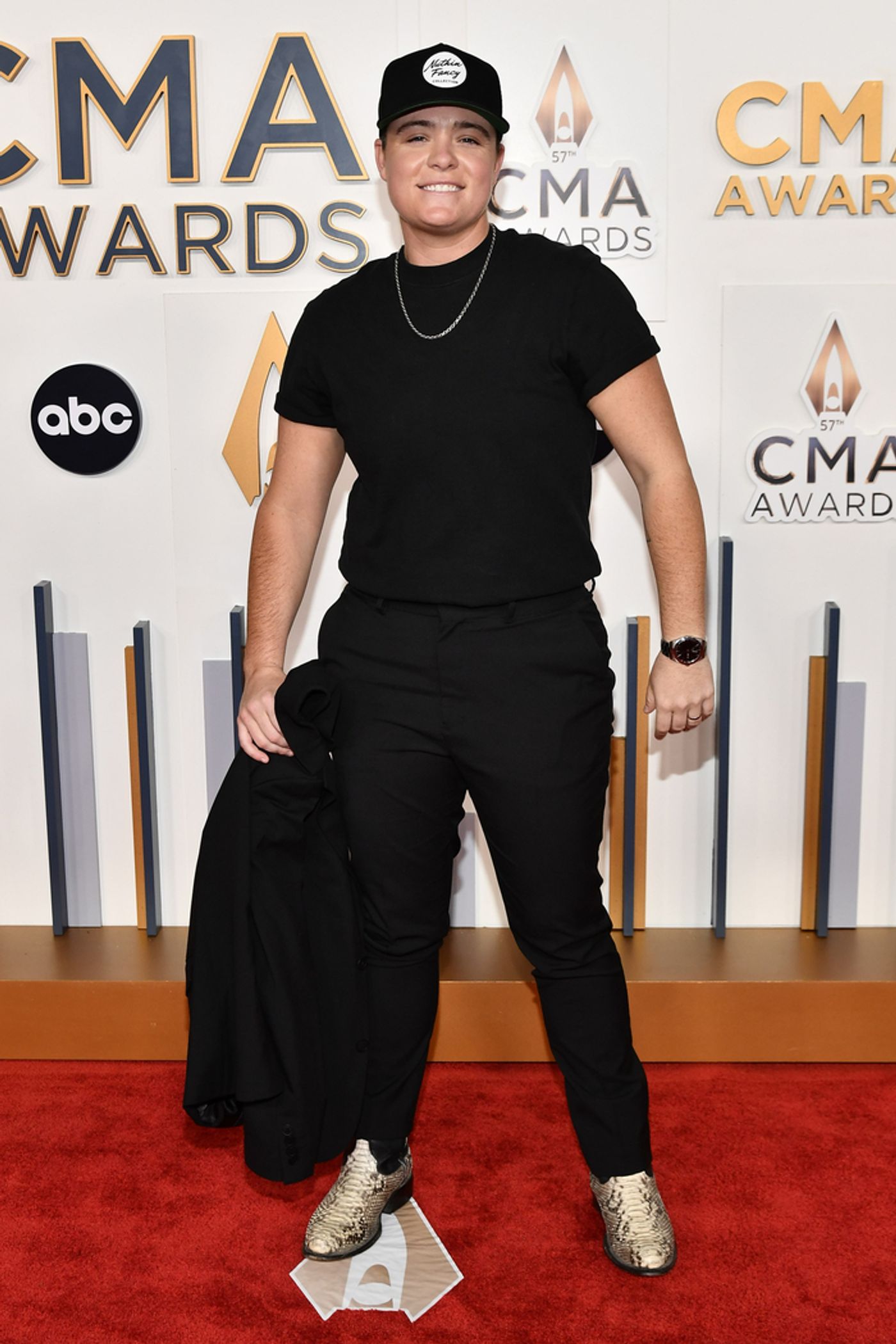 Photos: Cynthia Erivo, Kevin Cahoon & More Hit the CMAs Red Carpet  Image