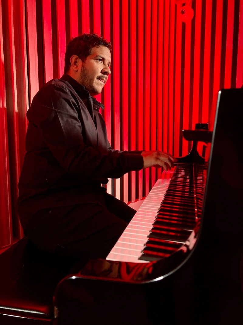 Review: Colombian Daniel Gutierrez: Leading the Rhythm of 'On Your Feet' National Tour at On Your Feet! National Tour  Image