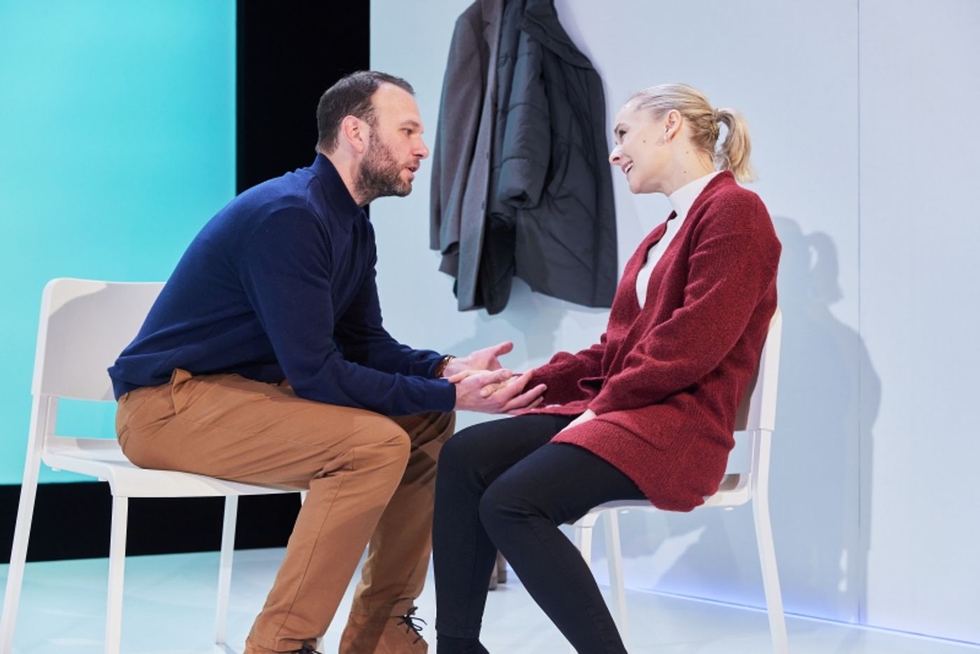 Review: NINETEEN GARDENS, Hampstead Theatre  Image