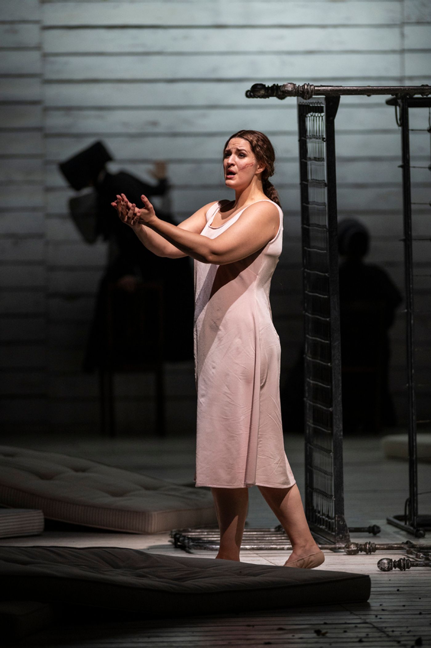 Photos: First Look at Janáček's JENŮFA at Lyric Opera of Chicago  Image