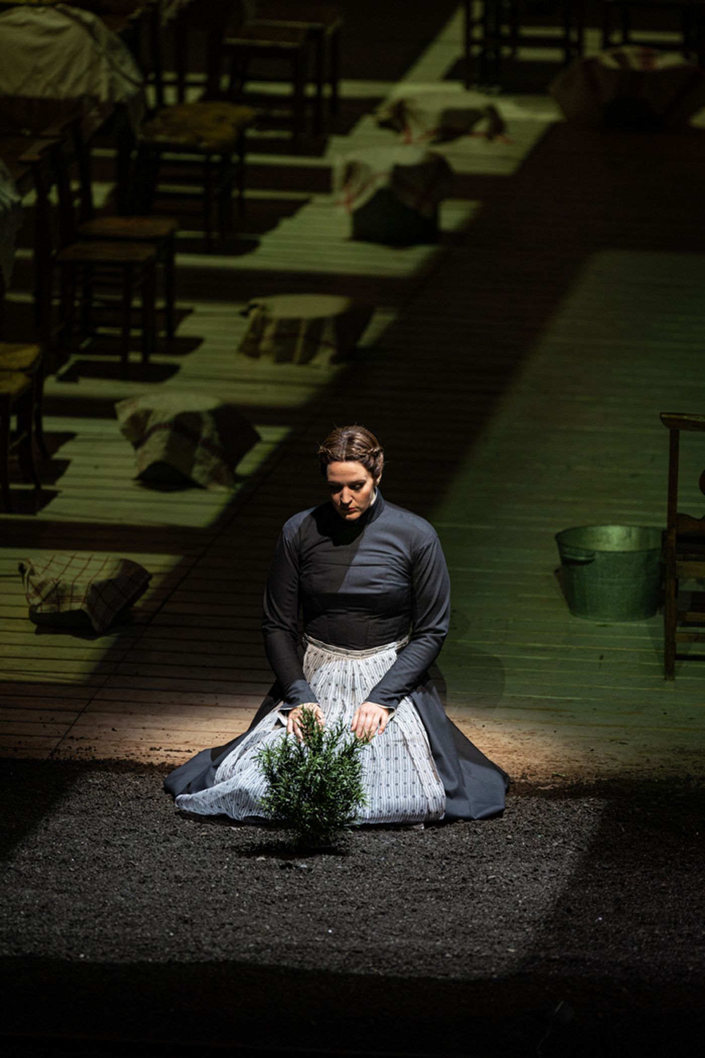 Photos: First Look at Janáček's JENŮFA at Lyric Opera of Chicago  Image