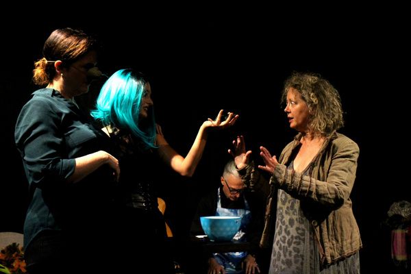 Photos: MY THANKSGIVING RECIPE (CHAOS IS THE POINT) Serves Up Laughs At The Producers Club  Image