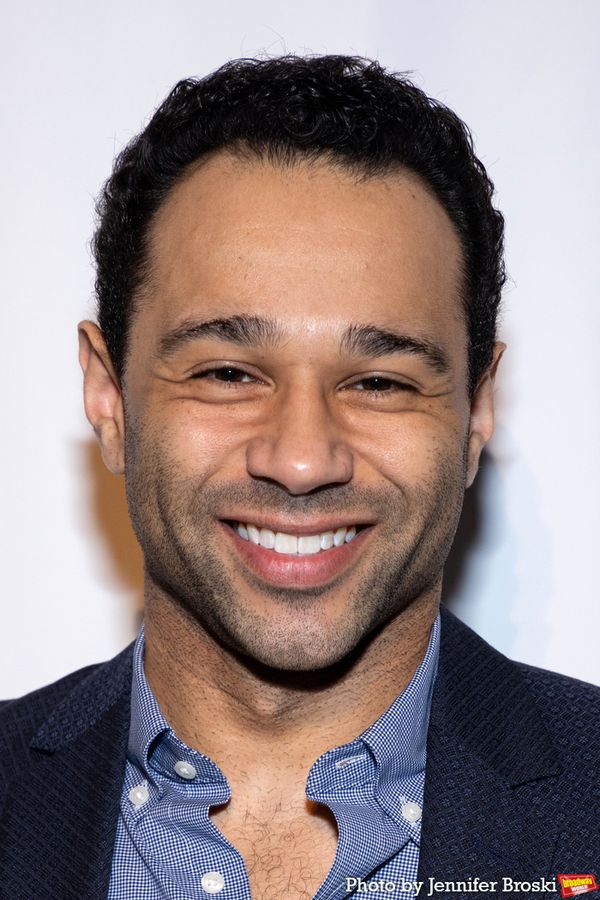 Corbin Bleu Photo