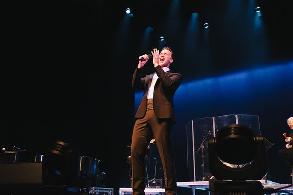Cheyenne Jackson Photo