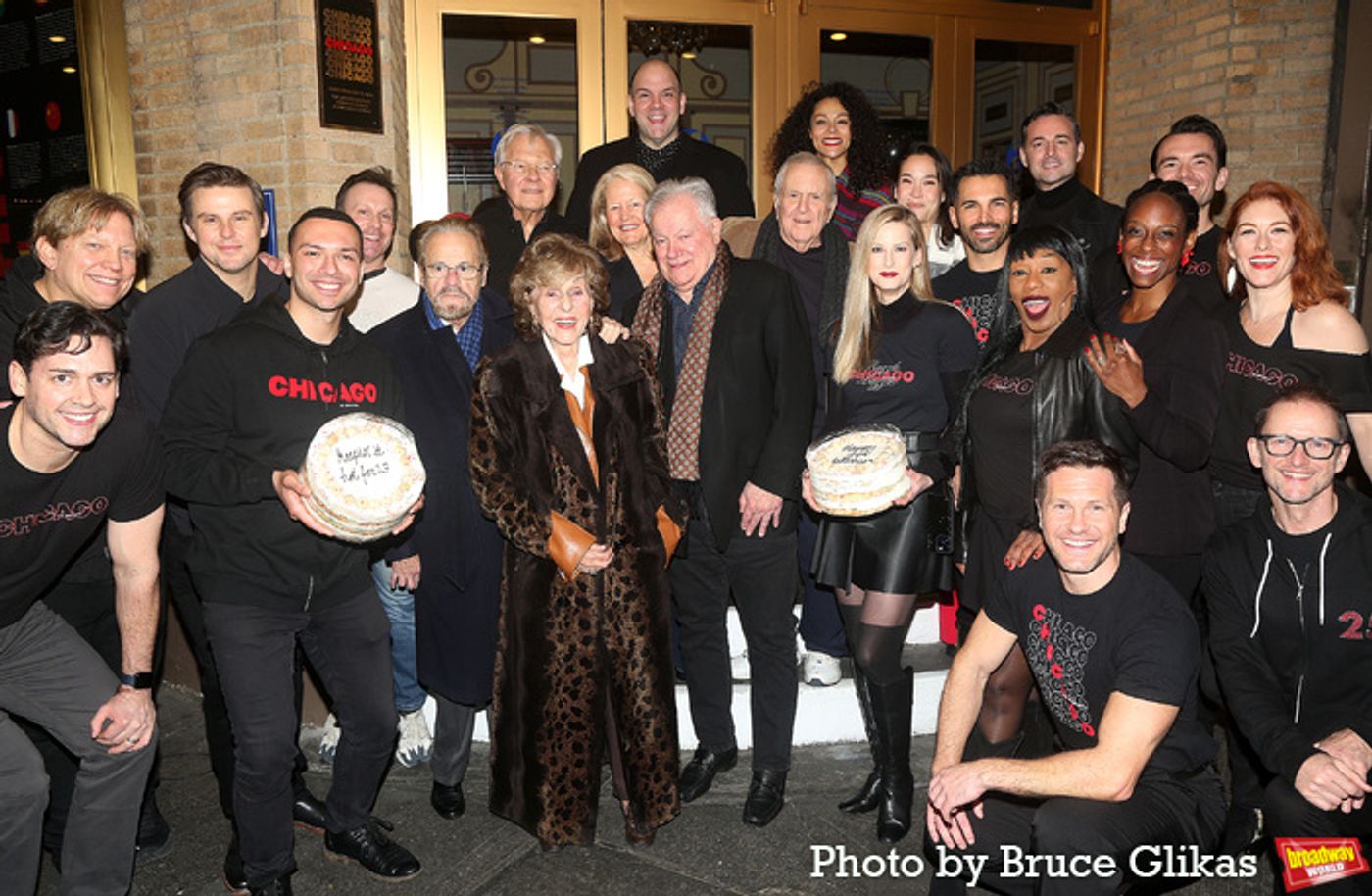 Photos: CHICAGO Receives Plaque at the Ambassadors Theatre For 27th Anniversary  Image