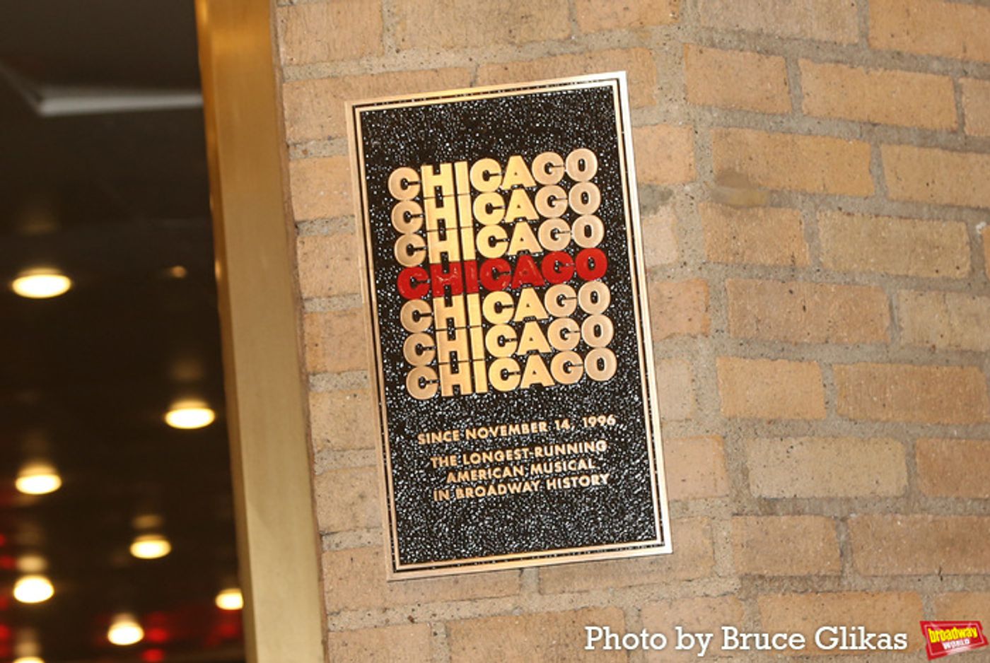 Photos: CHICAGO Receives Plaque at the Ambassadors Theatre For 27th Anniversary  Image
