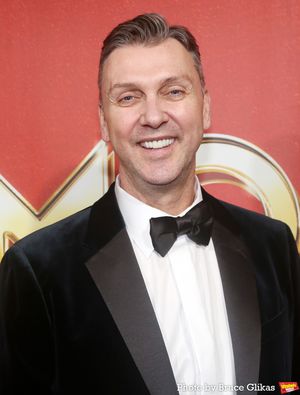 Warren Carlyle Photo