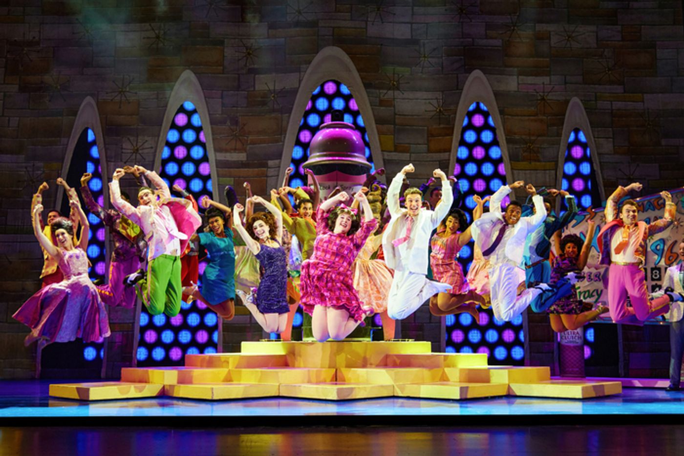 Photos: Get a First Look at New Images of HAIRSPRAY on Tour Photos: Get a First Look at New Images of HAIRSPRAY on Tour Image