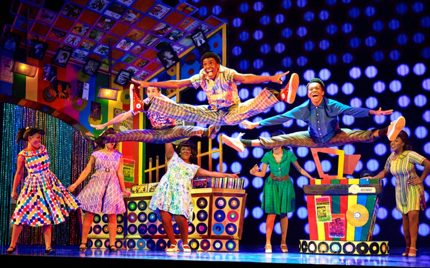Photos: Get a First Look at New Images of HAIRSPRAY on Tour Photos: Get a First Look at New Images of HAIRSPRAY on Tour Image