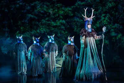 Taran Killam and the ensemble  Photo