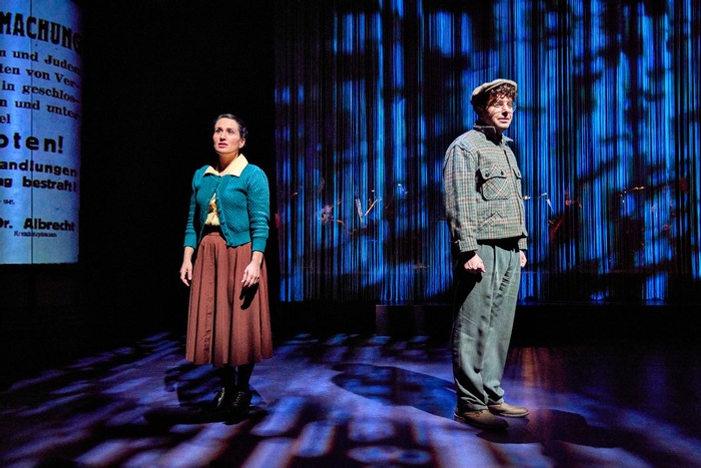 Photos: Get a First Look at National Yiddish Theatre Folksbiene's AMID FALLING WALLS  Image
