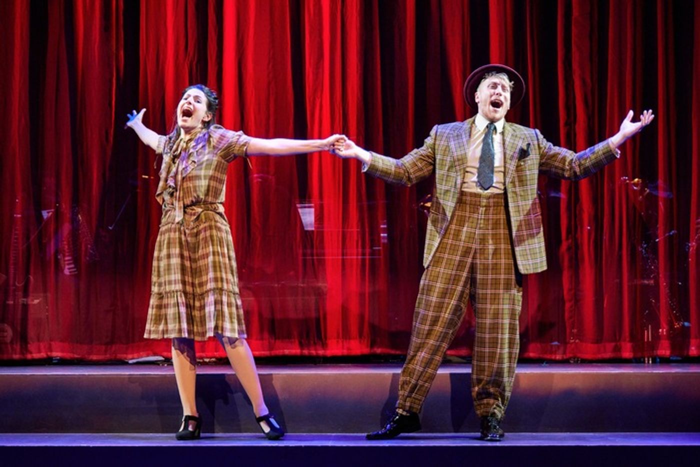 Photos: Get a First Look at National Yiddish Theatre Folksbiene's AMID FALLING WALLS  Image