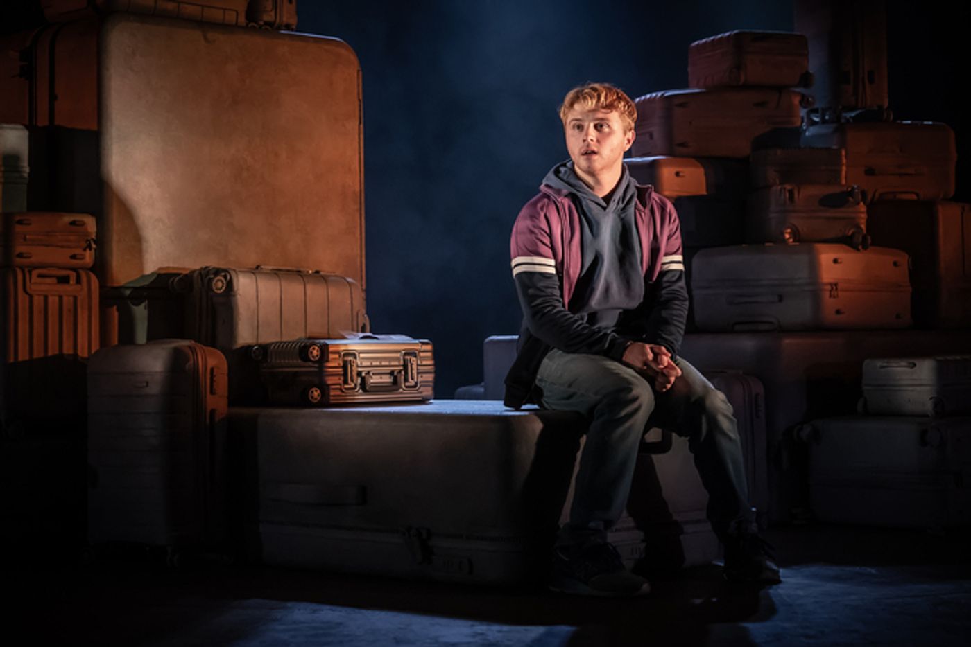 Photos: First Look at Dujonna Gift and Sam Tutty in TWO STRANGERS (CARRY A CAKE ACROSS NEW YORK)  Image