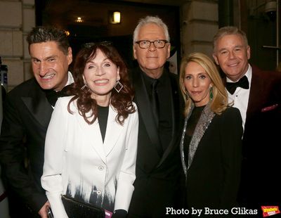Robert Shuter, Marilu Henner, Bruce Sussman, Dana Bash and Spencer Garrett Photo