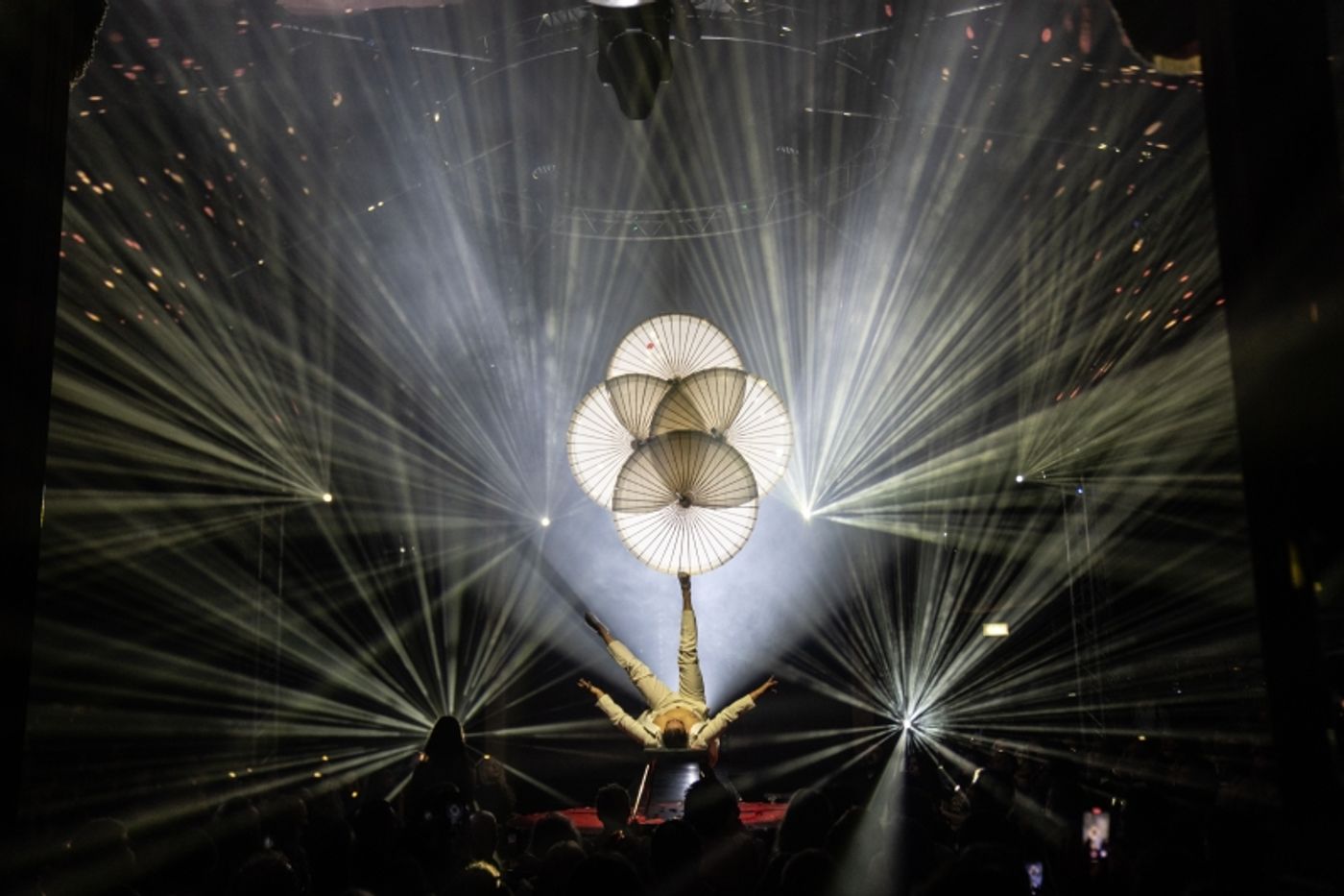 Review: LA CLIQUE, Leicester Square Spiegeltent  Image