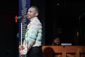 Serge Clivio performing Butterflies  (photo Michael Hull) Photo