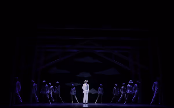 Bob Wallace (Matthew Amira) and The Company of WHITE CHRISTMAS Photo