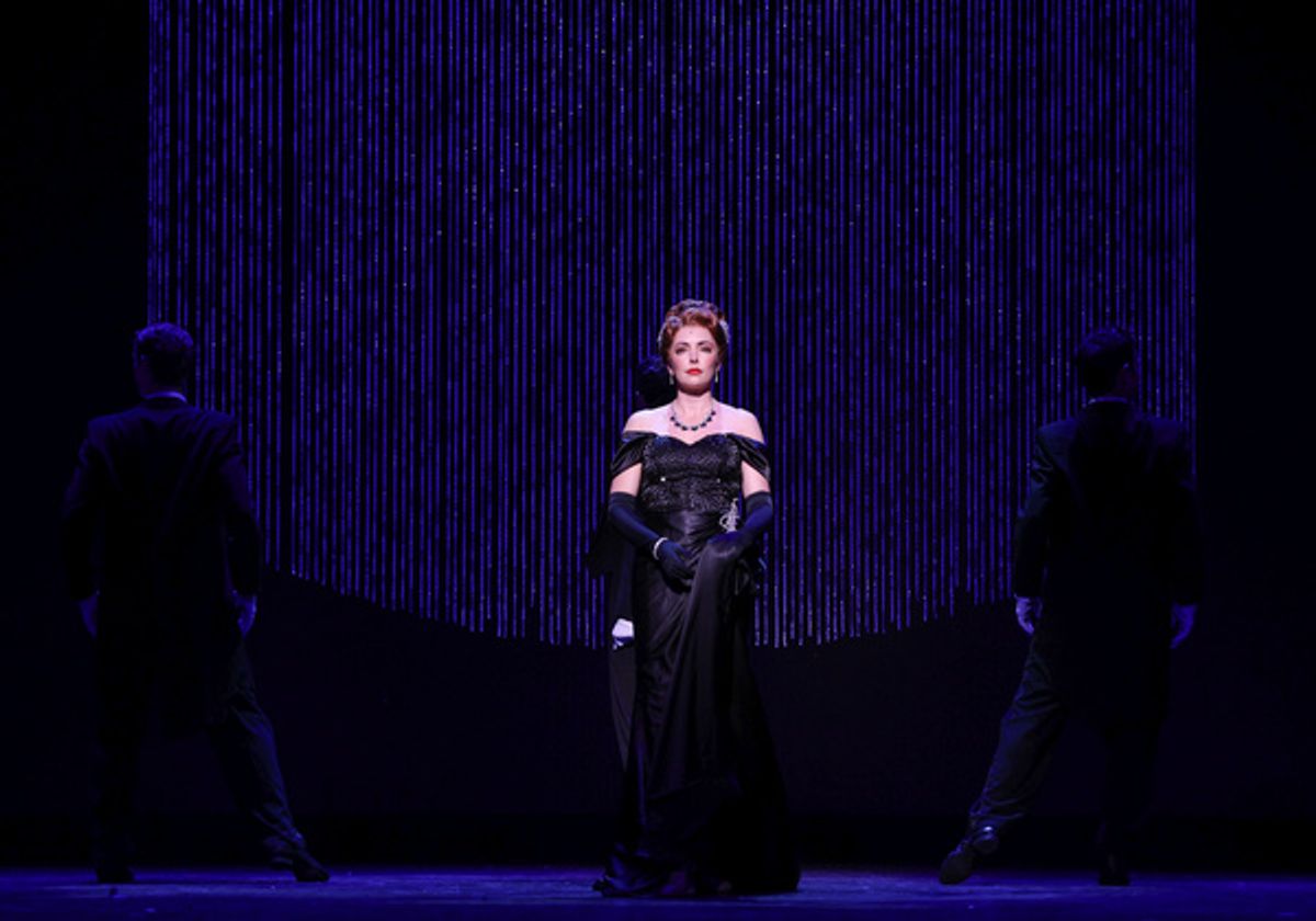 Betty Haynes (Desi Oakley) at 