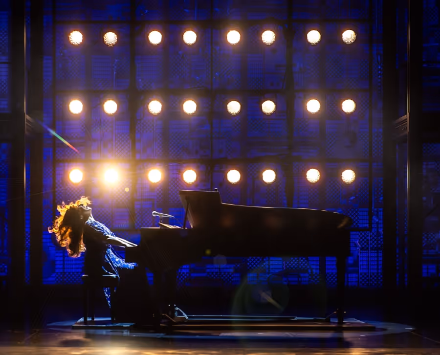 Review: Carole King's Life Story Blossoms in BEAUTIFUL at La Mirada Image