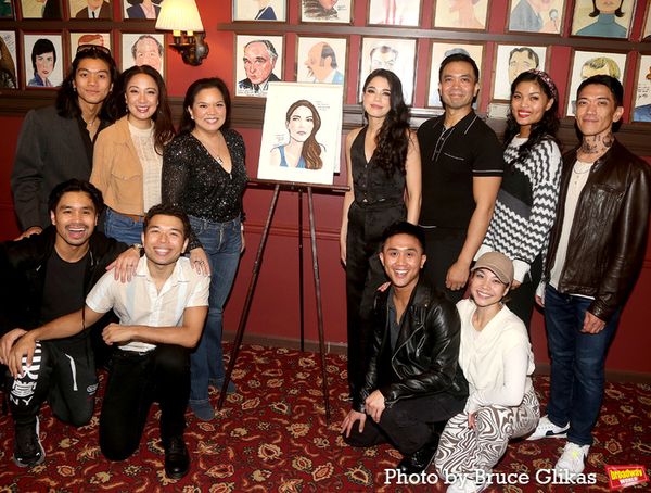 Arielle Jacobs and the cast of 