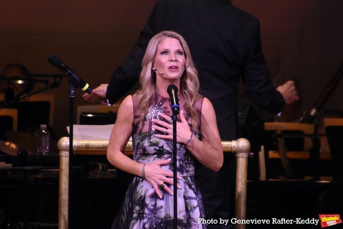 Photos: Kelli O'Hara and Sutton Foster Share the Stage with The New York Pops at Carnegie Hall  Image