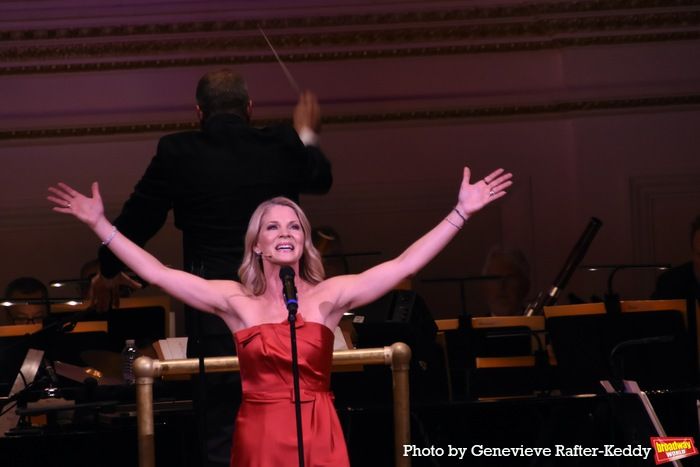 Photos: Kelli O'Hara and Sutton Foster Share the Stage with The New York Pops at Carnegie Hall  Image