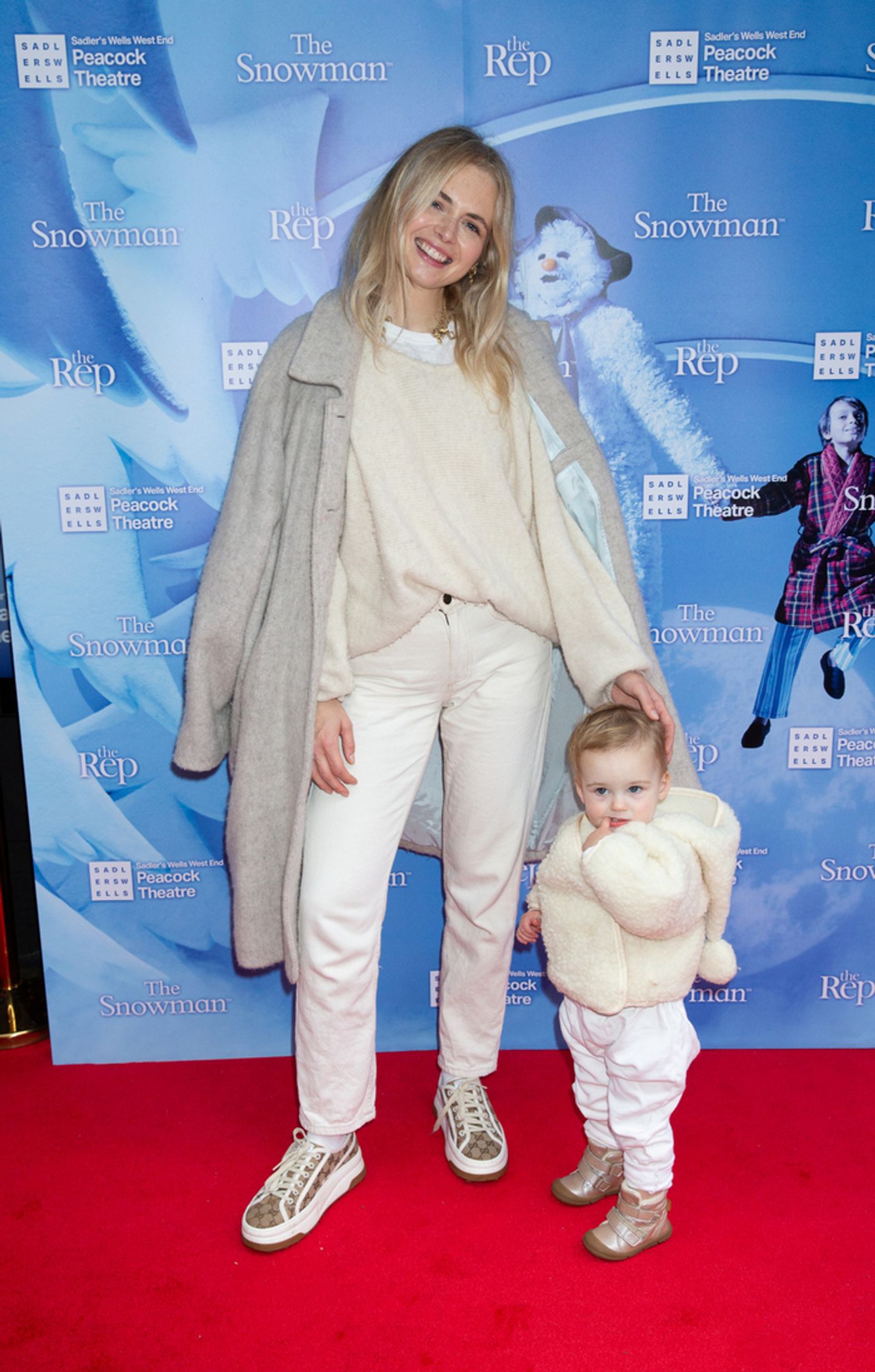 Photos: Stars Arrive at the Opening of THE SNOWMAN at the Peacock Theatre  Image