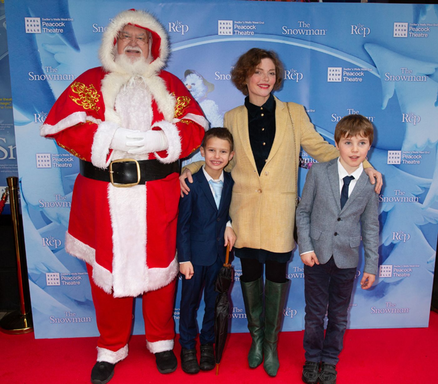 Photos: Stars Arrive at the Opening of THE SNOWMAN at the Peacock Theatre  Image