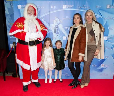Father Christmas, Luna May, friend (child), Anouska Beckwith & Tamara Beckwith Photo