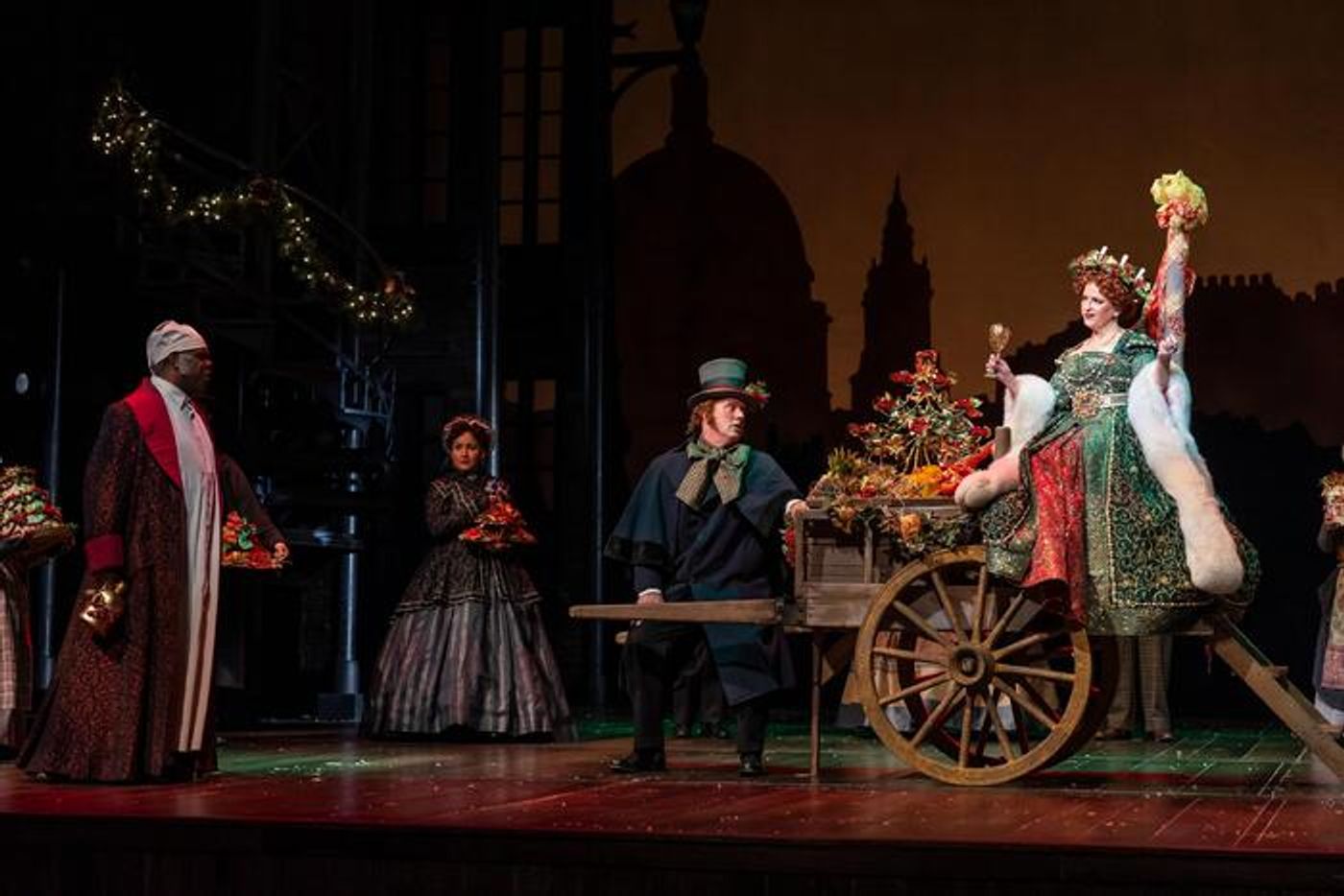 Photos: First Look at A CHRISTMAS CAROL at Ford's Theatre  Image