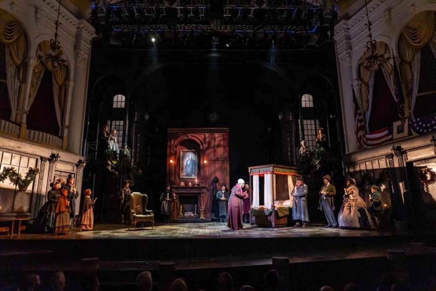 Photos: First Look at A CHRISTMAS CAROL at Ford's Theatre  Image
