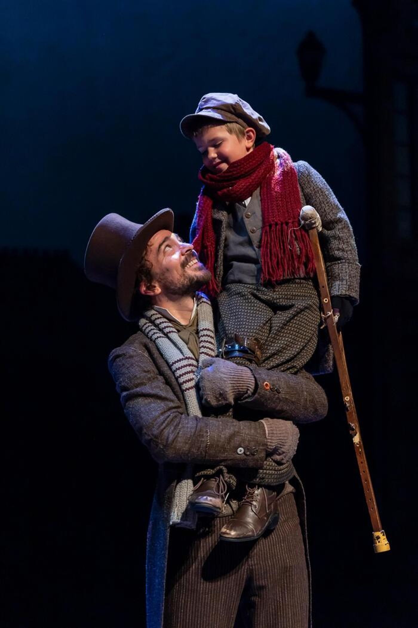 Photos: First Look at A CHRISTMAS CAROL at Ford's Theatre  Image